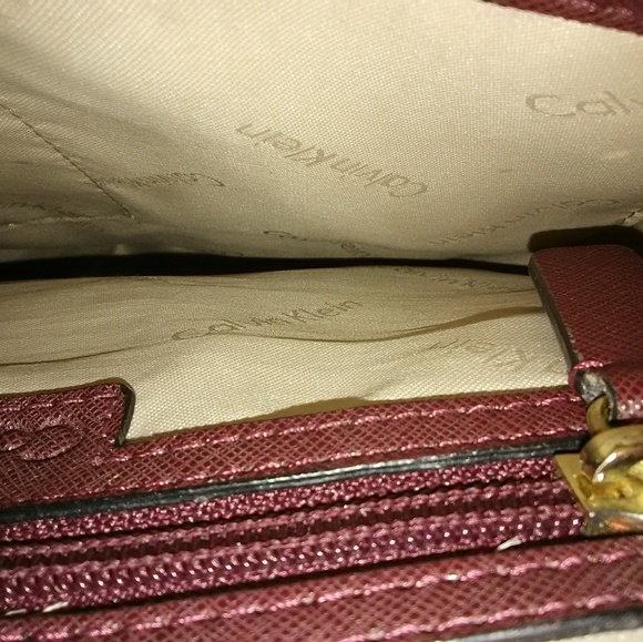 Handbag - Picture 3 of 8